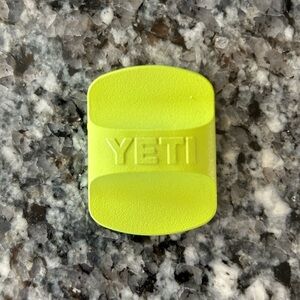 Yeti Custom Cerakote Magslider - Chartruese